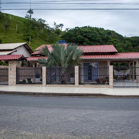 Pe Do Morro Pousada 佩尼亚 外观 照片